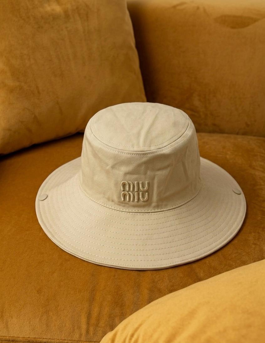 Miu Miu Miu Miu Beige Cotton Bucket Hat with Embroidered Logo
