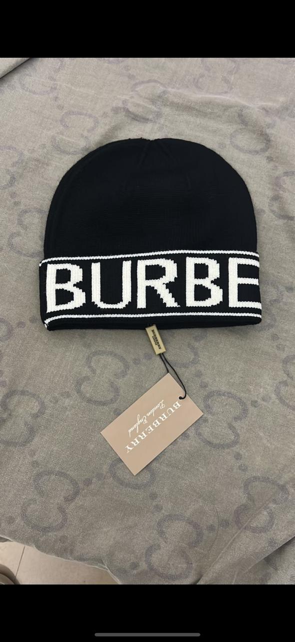 Burberry Burberry Black Knit Beanie with Logo
